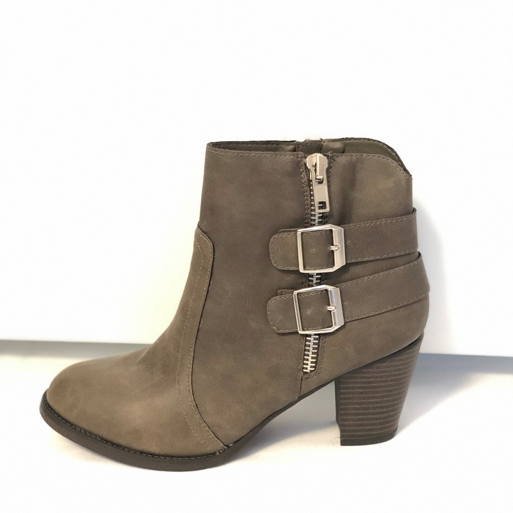 Mossimo grey leather heel ankle boots booties 11
